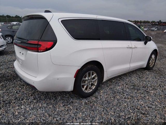 2023 CHRYSLER PACIFICA TOURING L 4