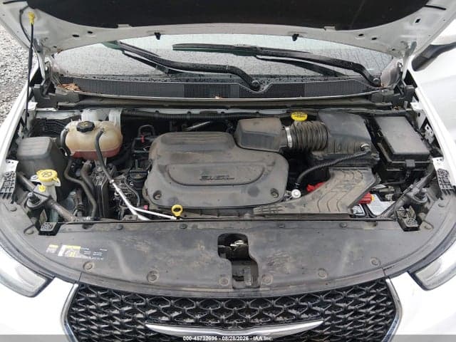 2023 CHRYSLER PACIFICA TOURING L 10