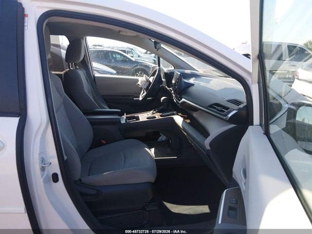 2023 TOYOTA SIENNA LE 5