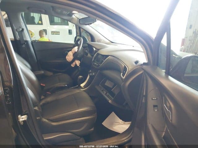 2019 CHEVROLET TRAX LT 5