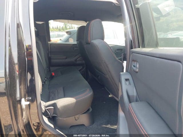 2026 NISSAN FRONTIER PRO-4X 4X4 8