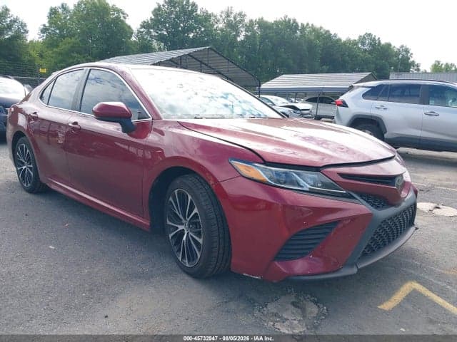 2018 TOYOTA CAMRY SE - 1