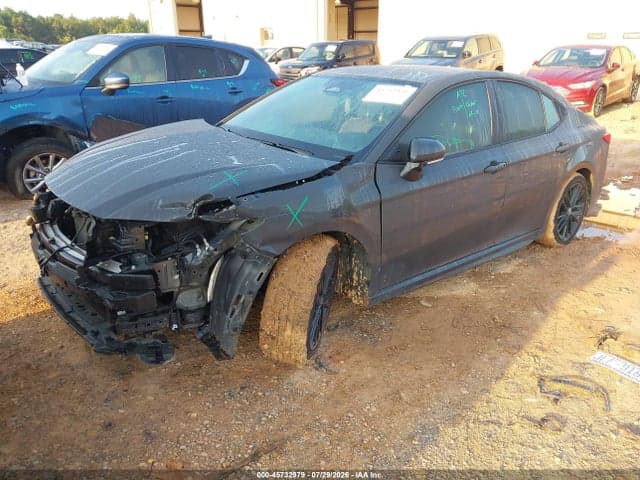 2025 TOYOTA CAMRY SE 2