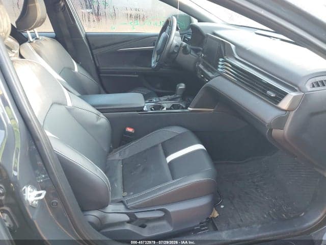 2025 TOYOTA CAMRY SE 5
