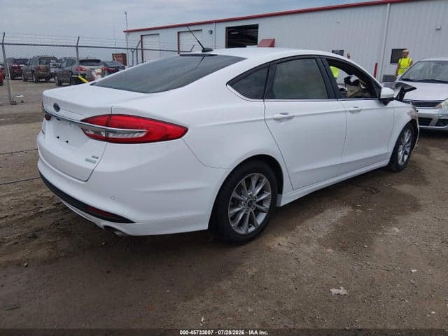 2017 FORD FUSION SE 4