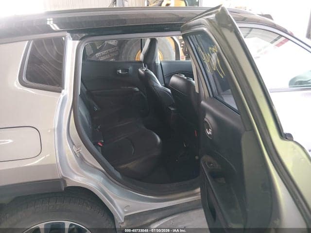 2019 JEEP COMPASS TRAILHAWK 4X4 8