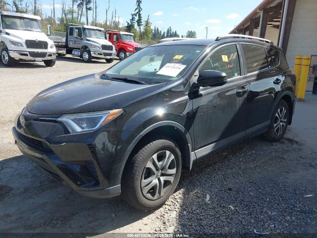 2018 TOYOTA RAV4 LE 2