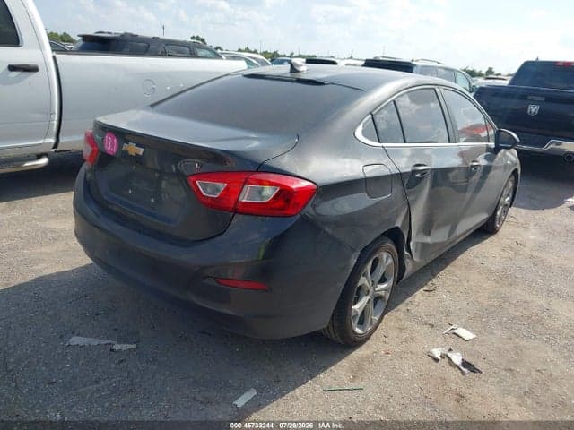 2017 CHEVROLET CRUZE LT AUTO 4