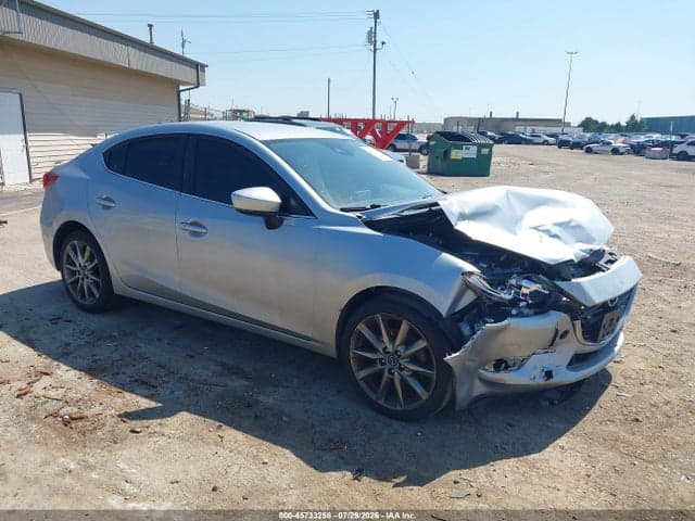 2018 MAZDA MAZDA3 TOURING 1
