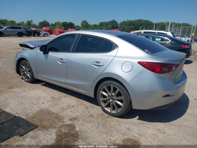 2018 MAZDA MAZDA3 TOURING 3