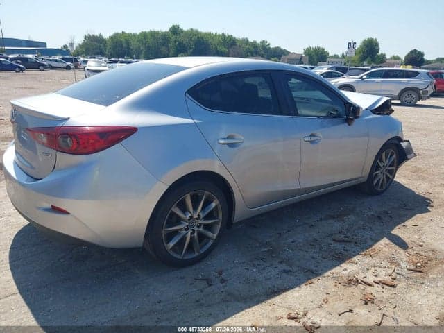 2018 MAZDA MAZDA3 TOURING 4