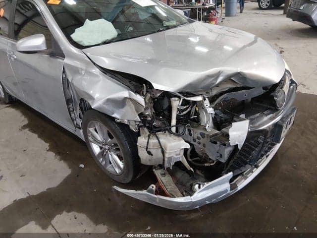 2017 TOYOTA CAMRY SE 6