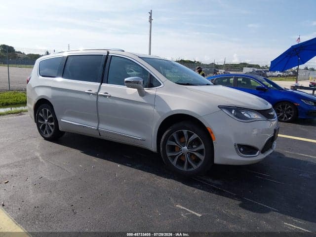 2017 CHRYSLER PACIFICA LIMITED