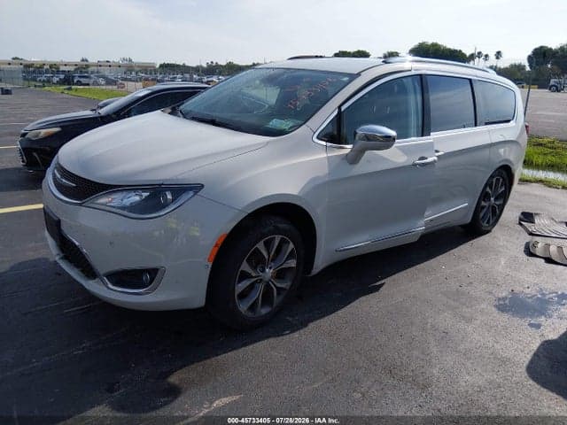 2017 CHRYSLER PACIFICA LIMITED 2