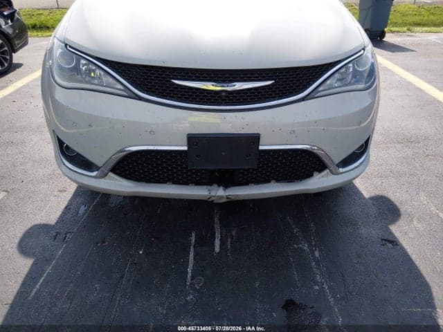 2017 CHRYSLER PACIFICA LIMITED 6