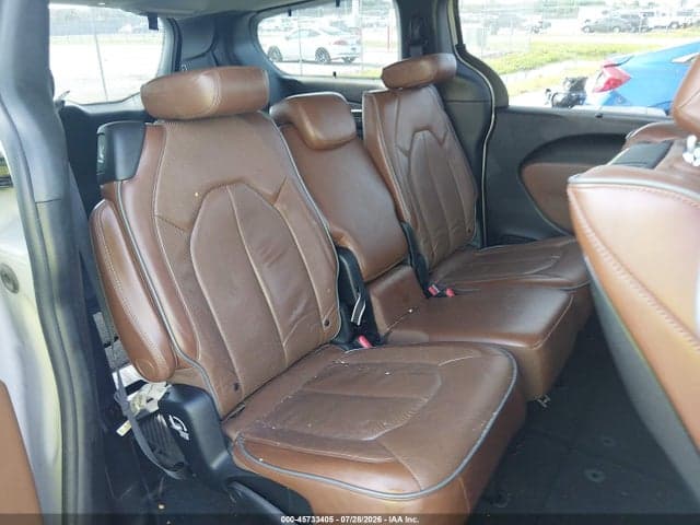 2017 CHRYSLER PACIFICA LIMITED 8