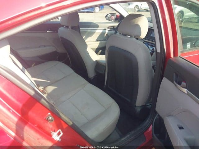 2019 HYUNDAI ELANTRA SE 8
