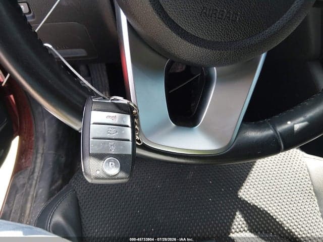2019 KIA OPTIMA S 11
