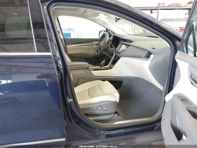 2017 CADILLAC XT5 LUXURY 5