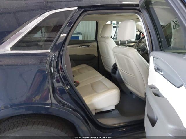 2017 CADILLAC XT5 LUXURY 8