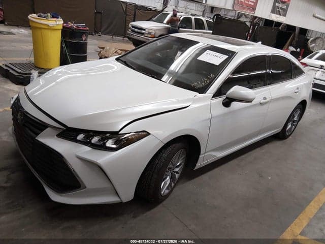 2021 TOYOTA AVALON XLE AWD 2