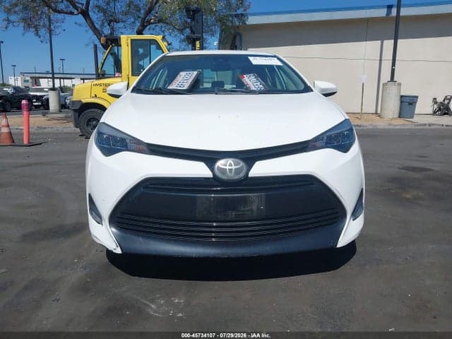 2018 TOYOTA COROLLA XLE 12