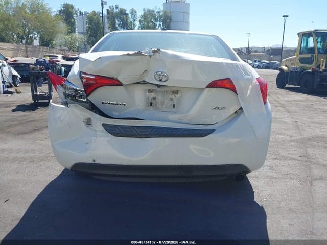 2018 TOYOTA COROLLA XLE 16