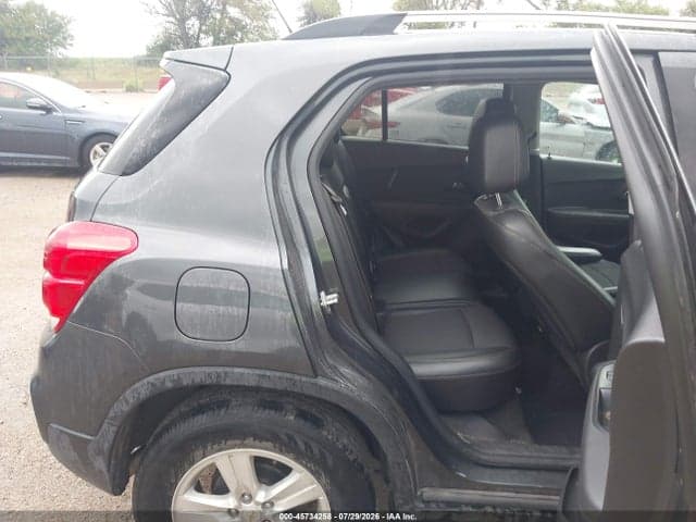 2018 CHEVROLET TRAX LT 8