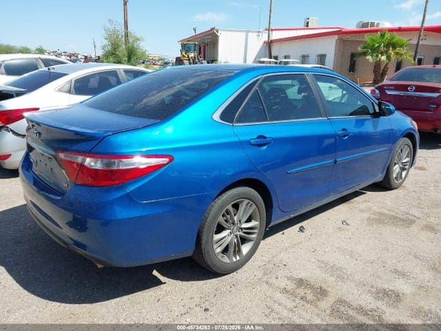 2017 TOYOTA CAMRY SE 4