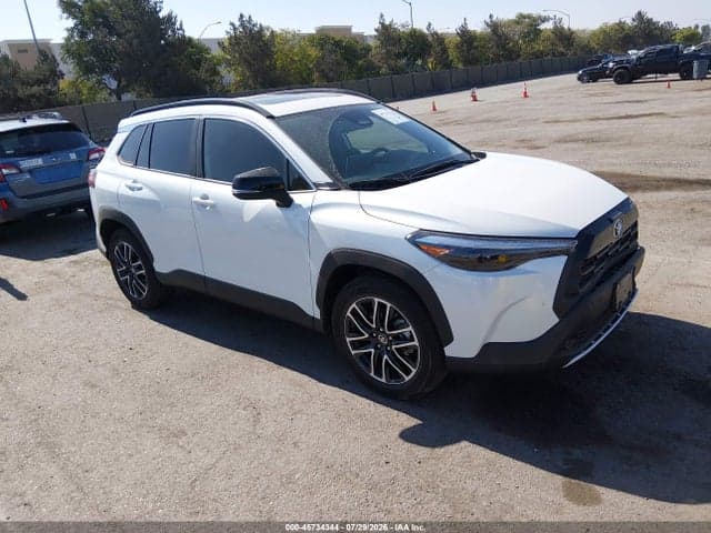 2026 TOYOTA COROLLA CROSS XLE 1