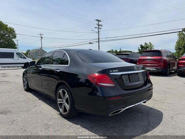 2017 MERCEDES-BENZ E 300 3