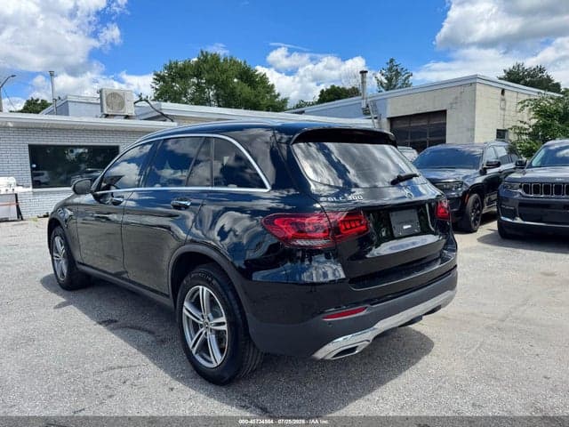 2022 MERCEDES-BENZ GLC 300 SUV 3