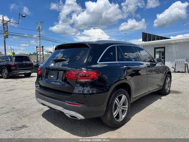 2022 MERCEDES-BENZ GLC 300 SUV 4