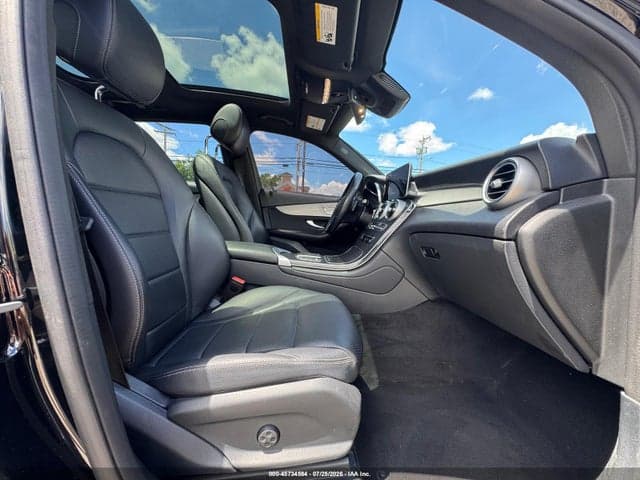 2022 MERCEDES-BENZ GLC 300 SUV 5