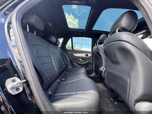 2022 MERCEDES-BENZ GLC 300 SUV 6