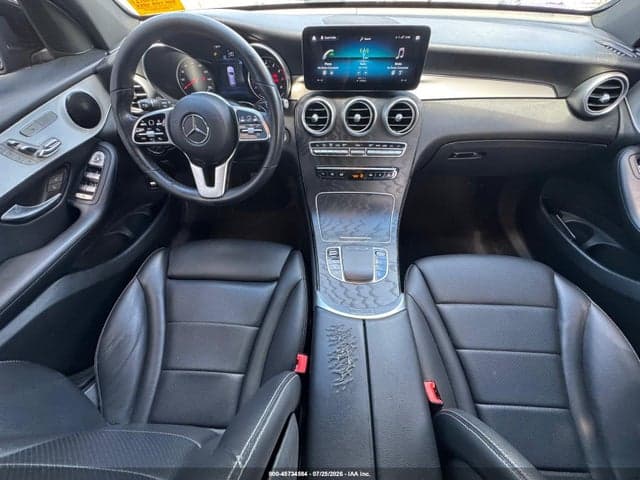 2022 MERCEDES-BENZ GLC 300 SUV 8