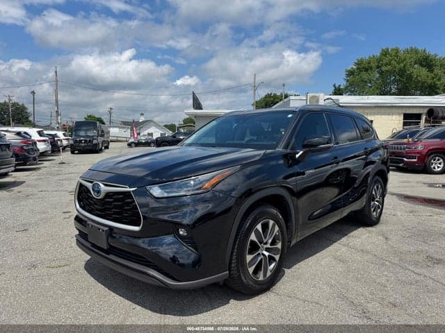 2021 TOYOTA HIGHLANDER HYBRID XLE 2