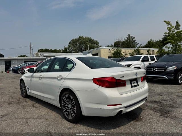 2020 BMW 530 XI 3