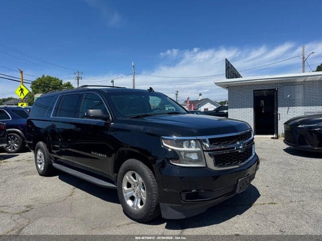 2017 CHEVROLET SUBURBAN LT 1
