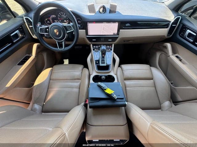 2019 PORSCHE CAYENNE 8