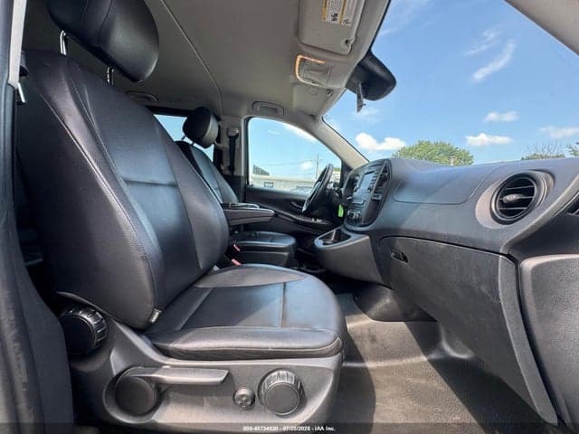 2019 MERCEDES-BENZ METRIS 5