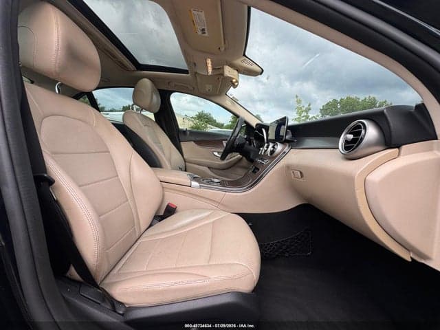 2019 MERCEDES-BENZ C 300 4MATIC 5