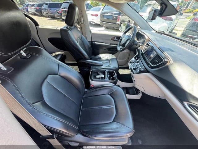 2021 CHRYSLER VOYAGER LXI 5