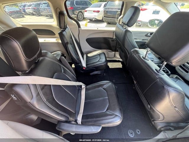 2021 CHRYSLER VOYAGER LXI 6