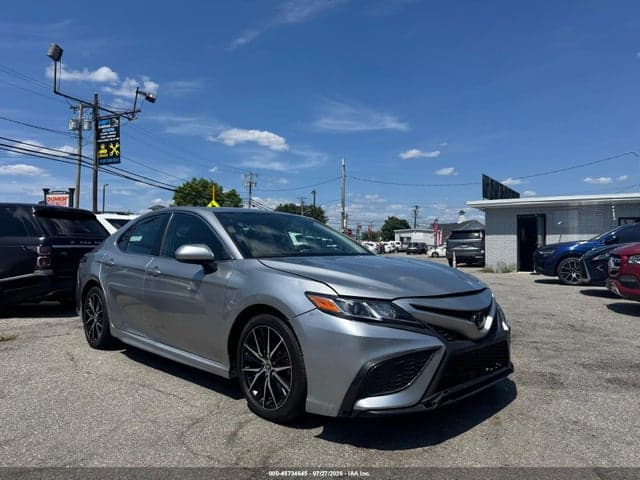 2021 TOYOTA CAMRY SE - 1
