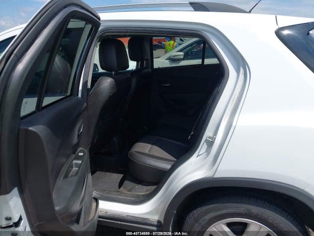 2017 CHEVROLET TRAX LT 8
