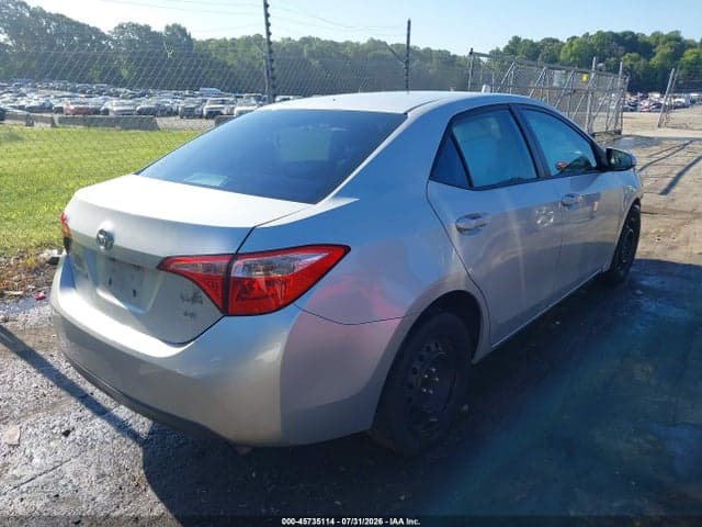 2017 TOYOTA COROLLA LE 4