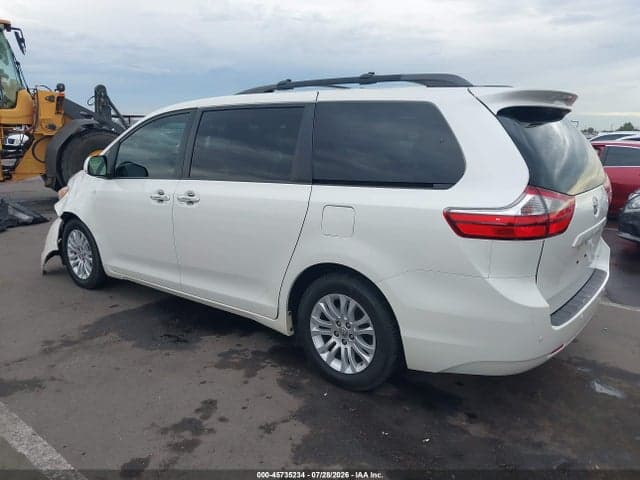 2017 TOYOTA SIENNA XLE 8 PASSENGER 3