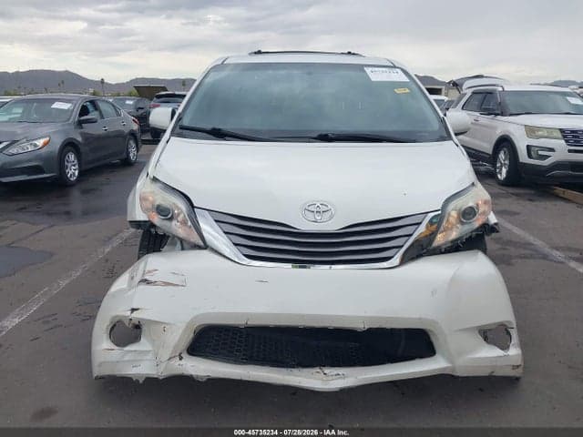 2017 TOYOTA SIENNA XLE 8 PASSENGER 6