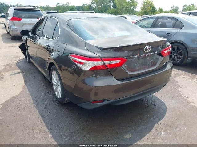 2018 TOYOTA CAMRY LE 3